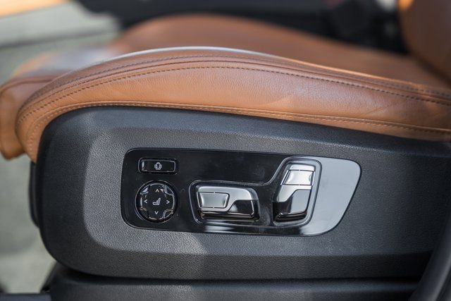 Used 2020 BMW X7 xDrive40i w/ Premium Package image 42