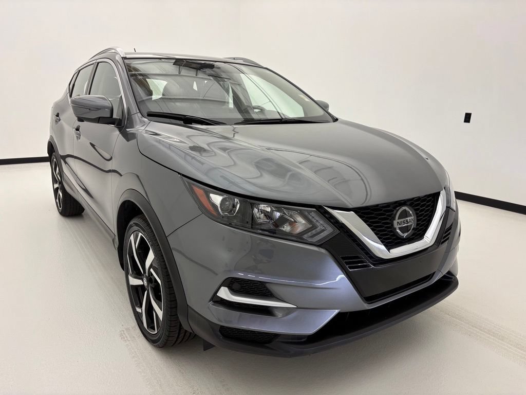 Used 2022 Nissan Rogue Sport SL AWD/4WD image 1