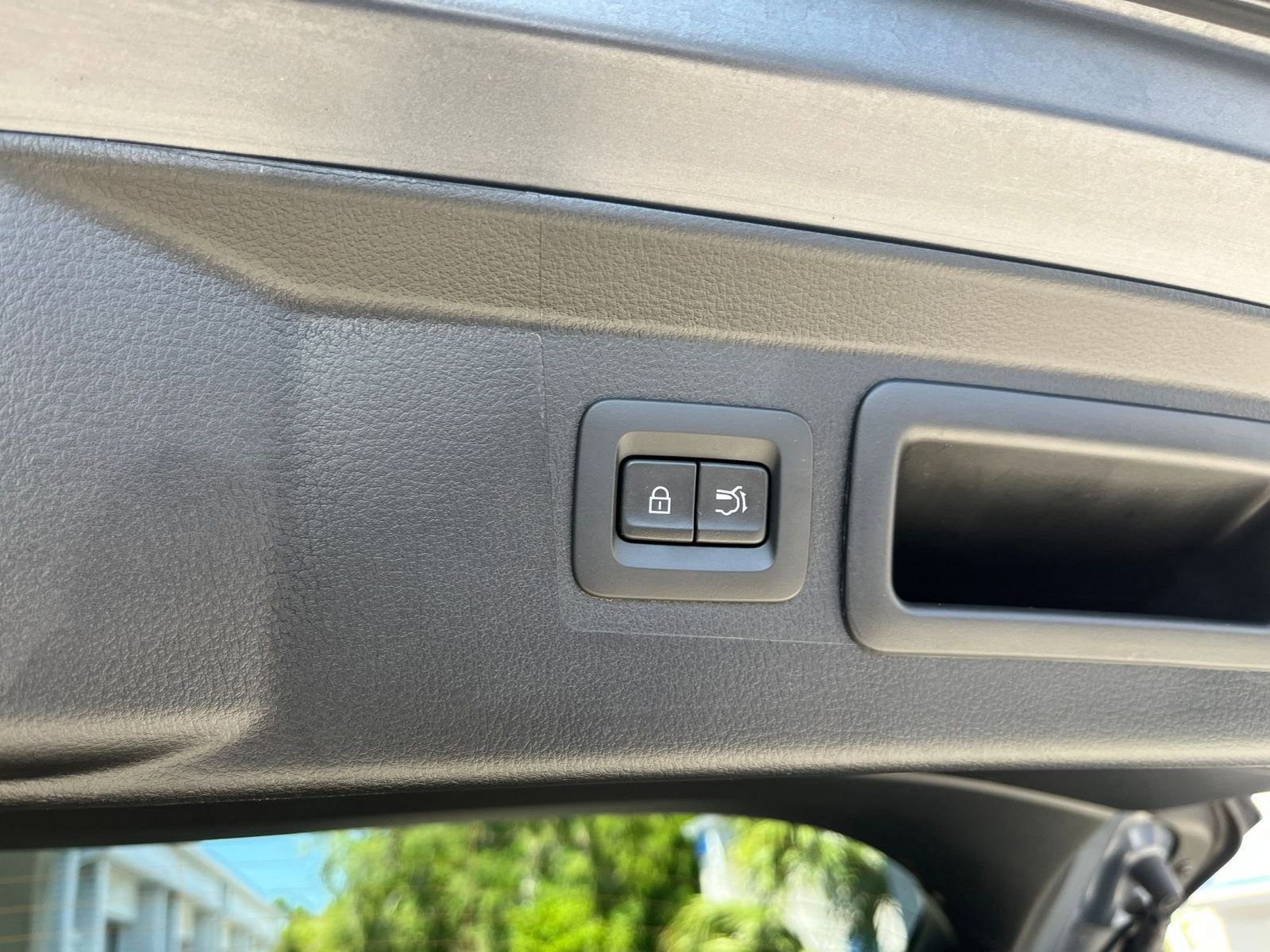 Used 2025 MAZDA CX-50 2.5 Hybrid w/ Premium Plus Pkg image 23