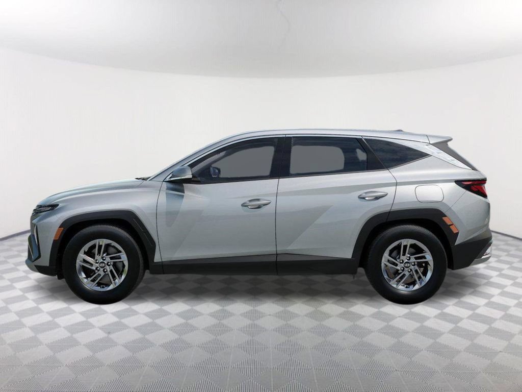 New 2026 Hyundai Tucson SE FWD image 3