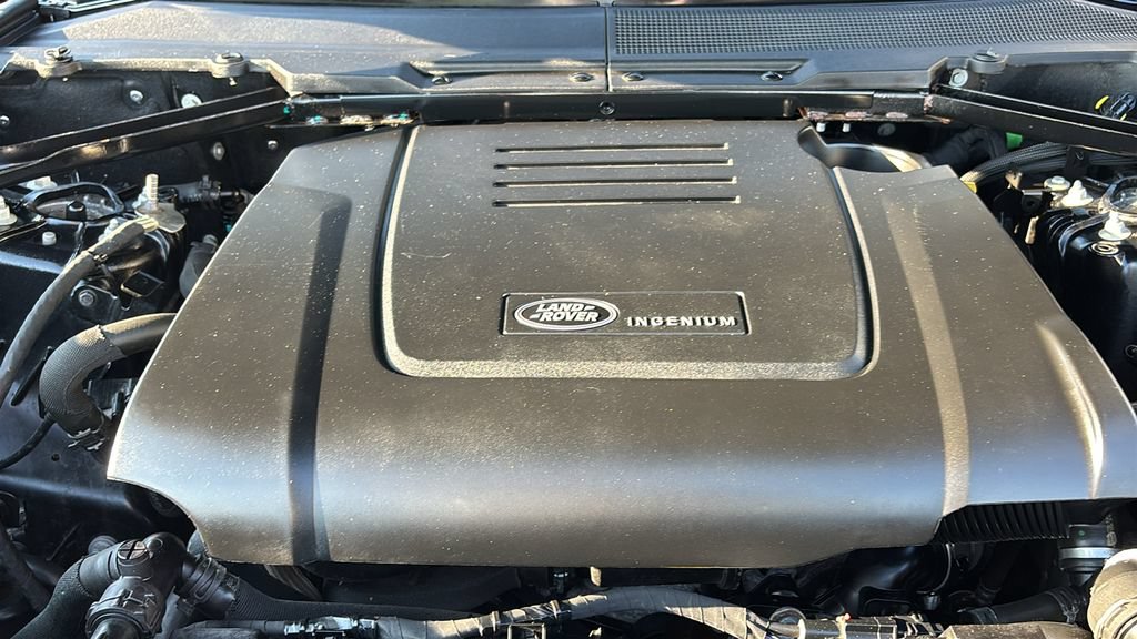 Used 2025 Land Rover Defender 110 S AWD/4WD image 31