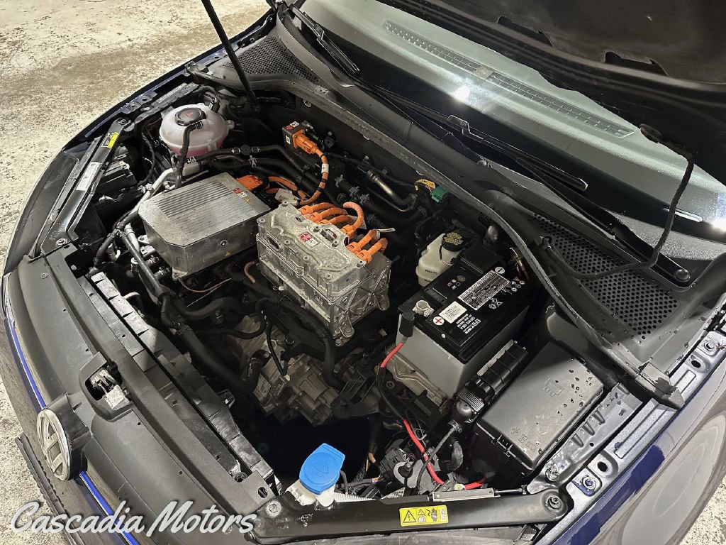 Used 2019 Volkswagen e-Golf SE w/ Driver Assistance Package image 33