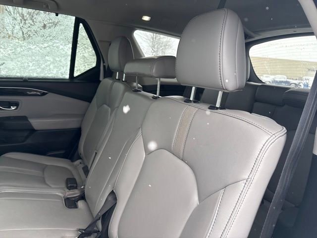 Used 2023 Honda Pilot Touring image 10