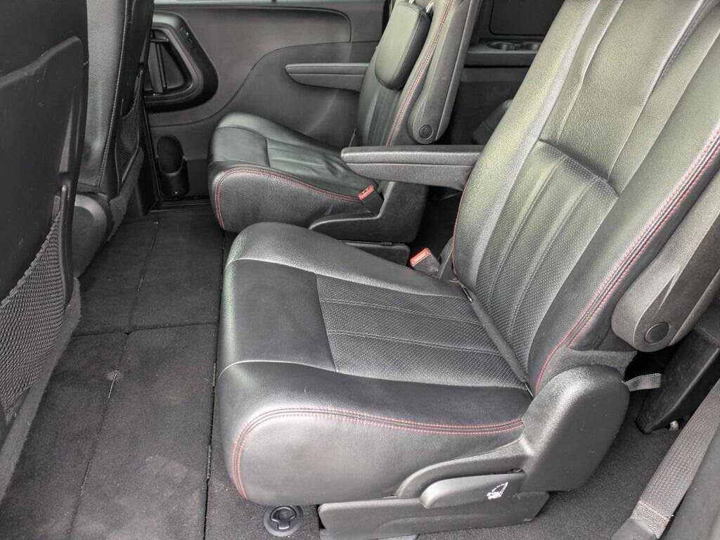Used 2019 Dodge Grand Caravan GT image 14
