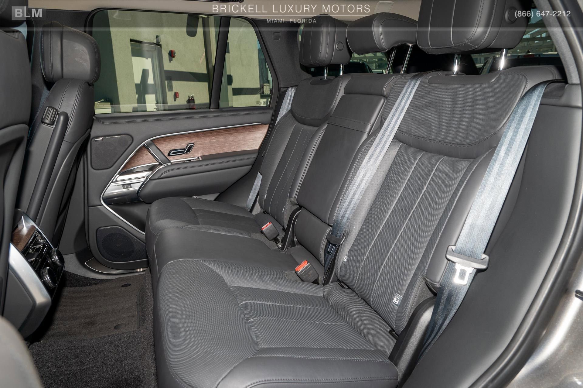 Used 2023 Land Rover Range Rover SE image 7