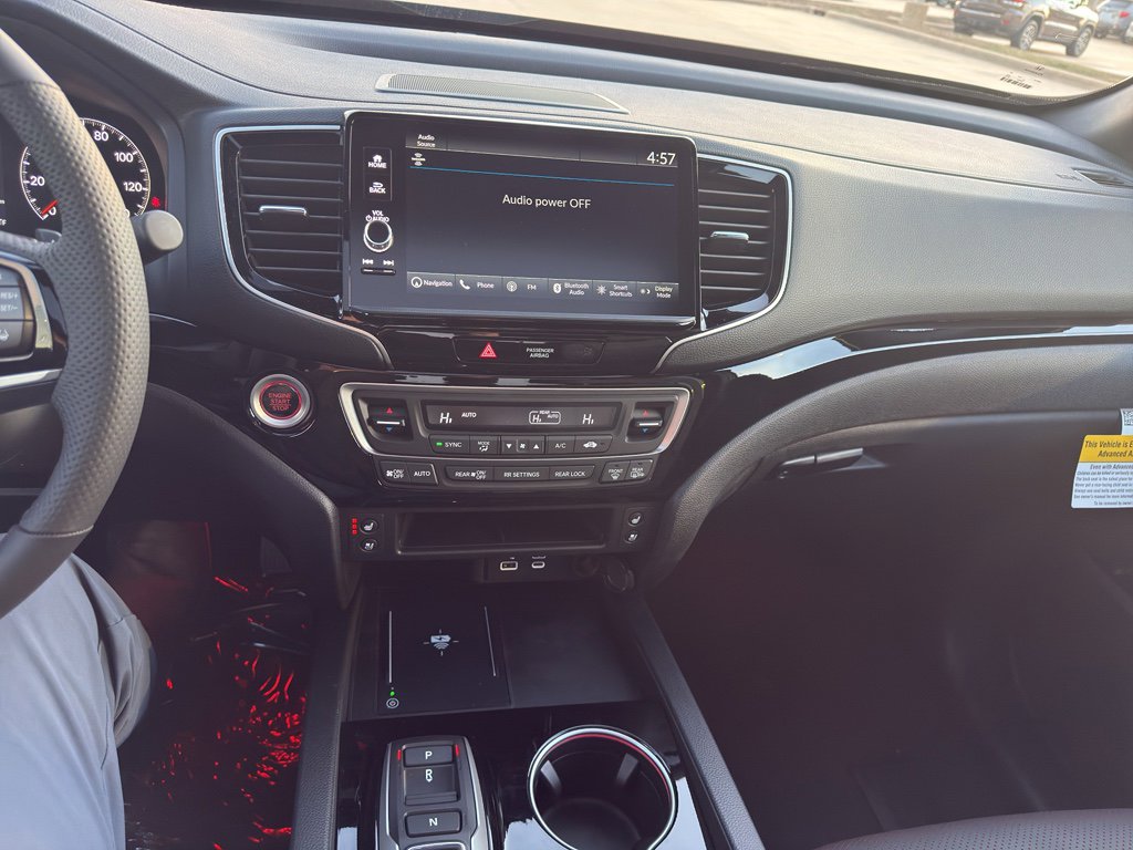 Used 2025 Honda Ridgeline TrailSport image 17