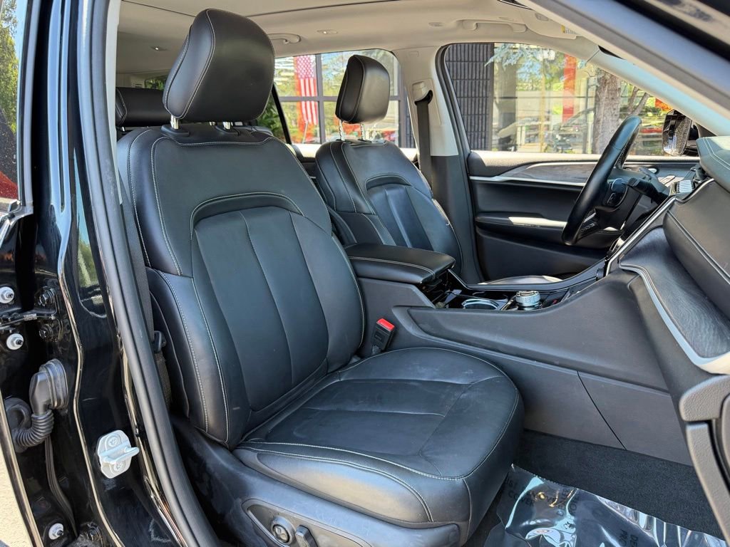 Used 2022 Jeep Grand Cherokee L Limited RWD image 32