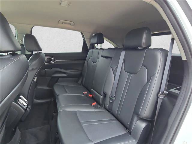 Used 2022 Kia Sorento S FWD image 18