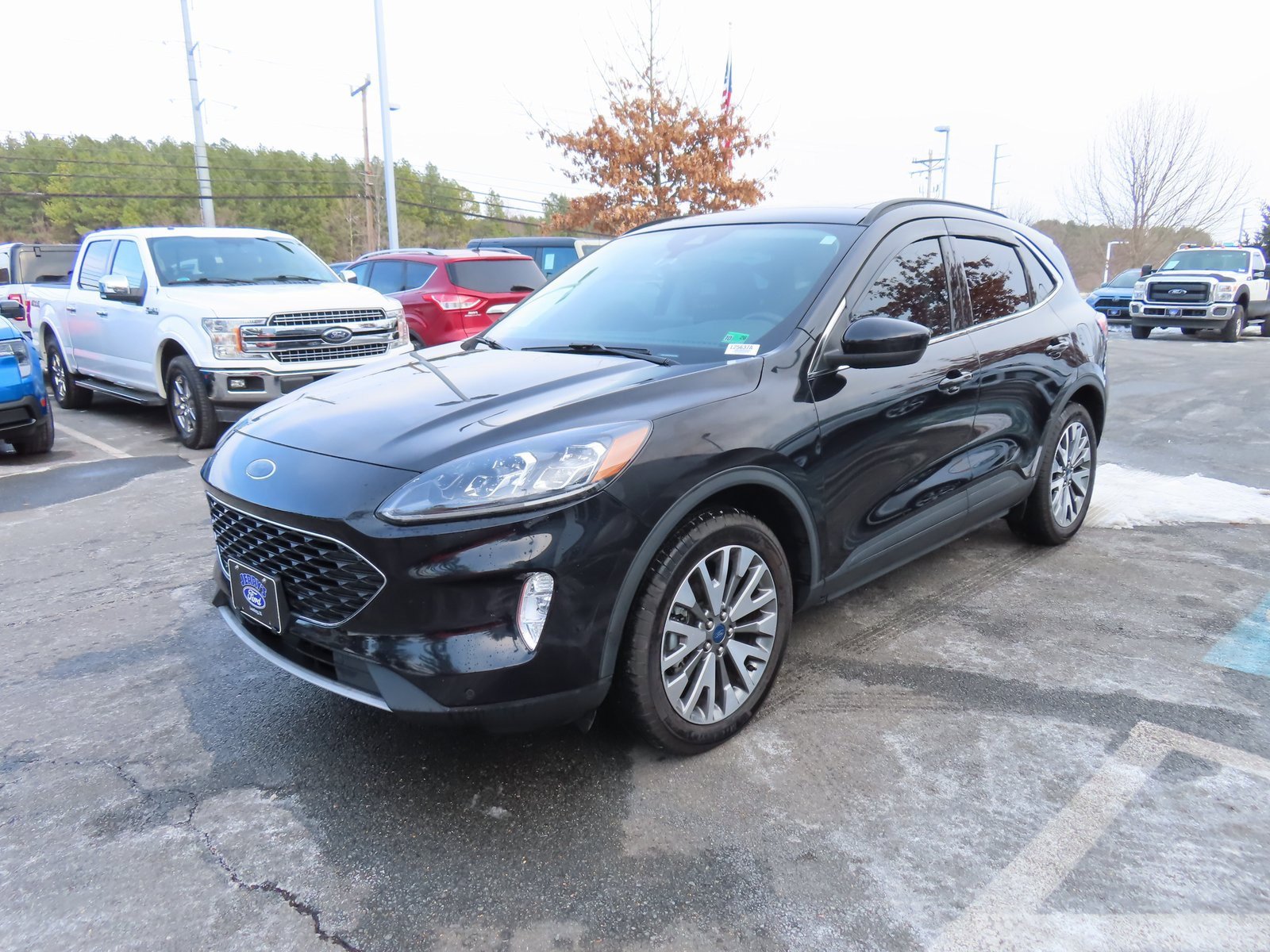 Certified 2022 Ford Escape Titanium w/ Class II Trailer Tow Package image 3