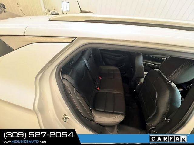 Used 2020 Buick Encore GX Essence w/ Experience Buick Package AWD/4WD image 9