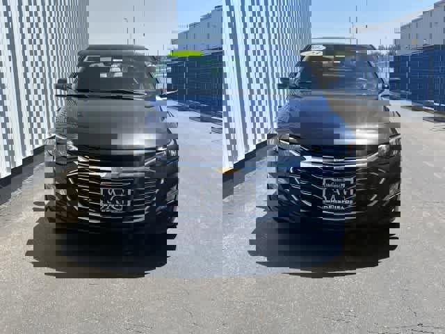 Used 2023 Chevrolet Malibu LT image 2