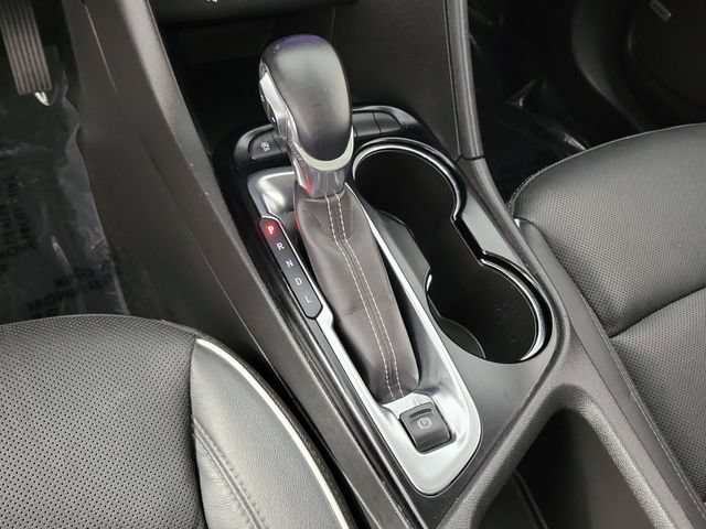Used 2025 Buick Encore GX Avenir w/ Avenir Convenience Package FWD image 32