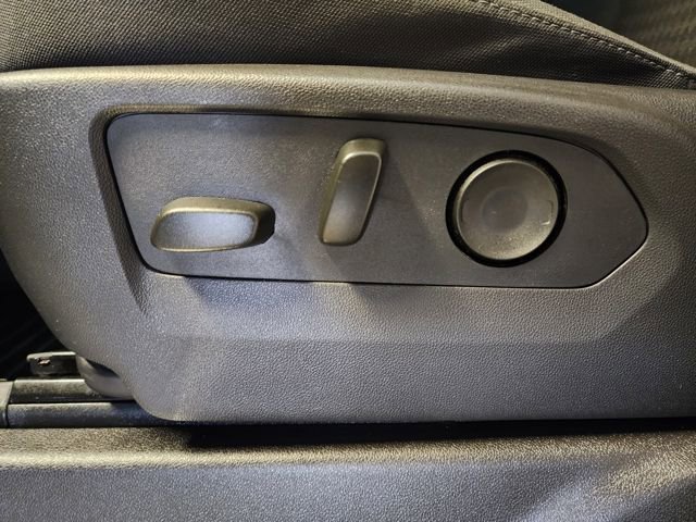 Used 2024 GMC Sierra 1500 Elevation image 12