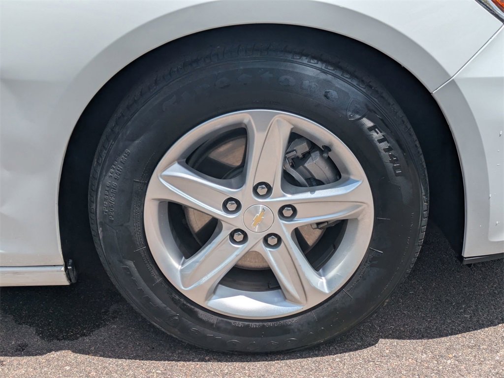 Used 2023 Chevrolet Malibu LS image 29