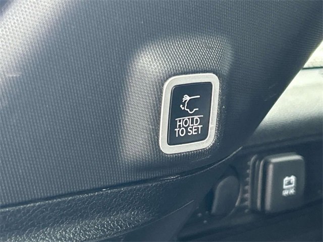 Used 2023 Jeep Grand Cherokee Altitude image 12