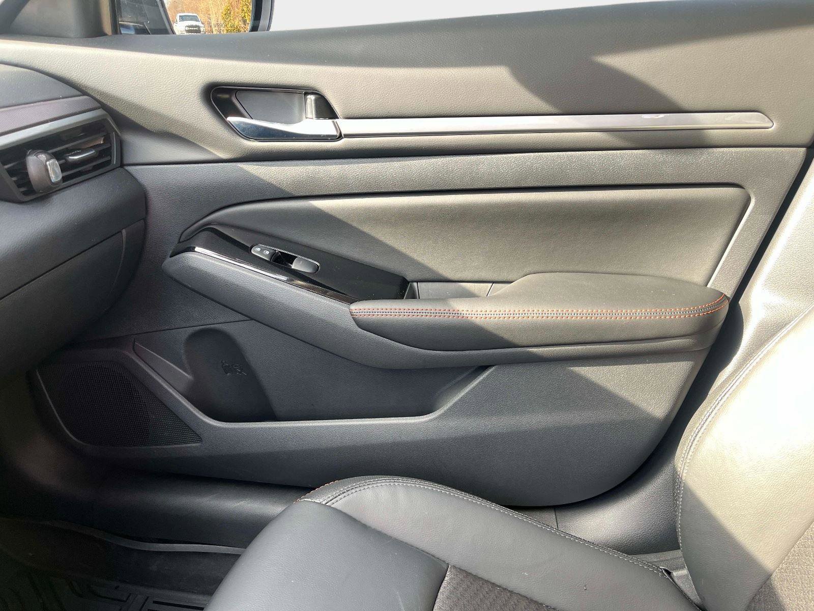 Certified 2024 Nissan Altima 2.5 SR image 23