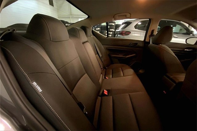 Used 2025 Nissan Altima 2.5 SV image 25