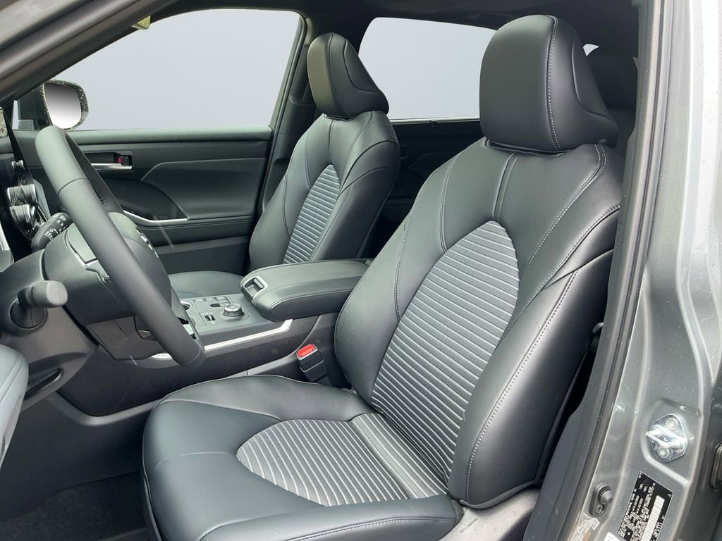 New 2026 Toyota Highlander XSE AWD/4WD image 10