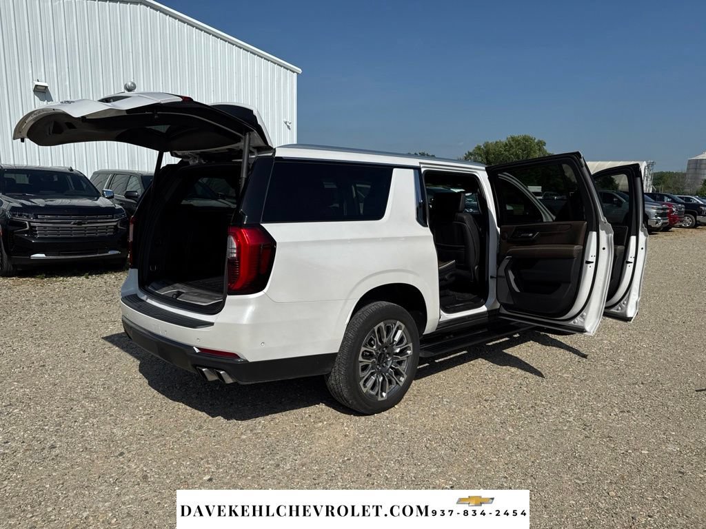 Used 2025 GMC Yukon XL Denali Ultimate w/ LPO, Illumination Package AWD/4WD image 40