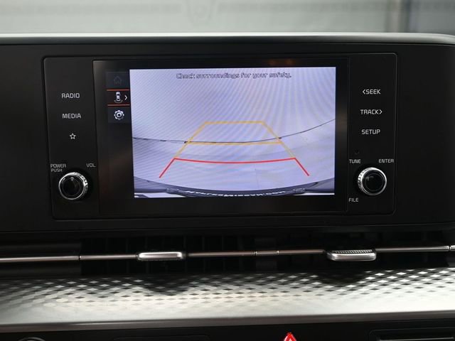 Used 2024 Kia Carnival LX image 19