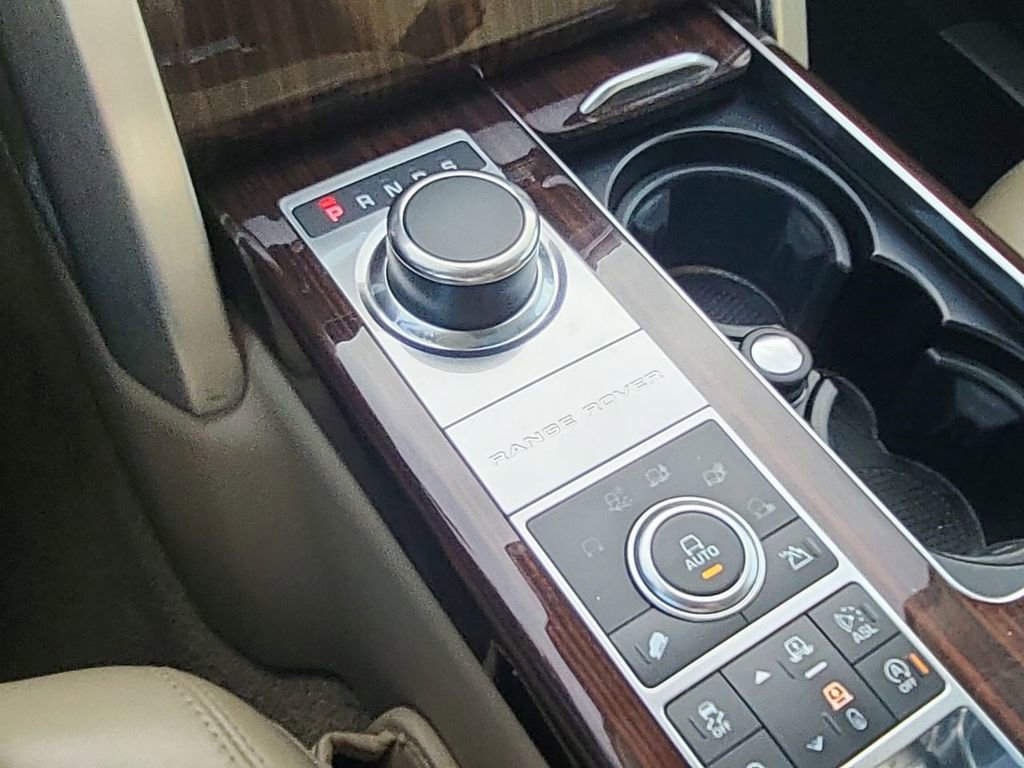 Used 2016 Land Rover Range Rover HSE image 22