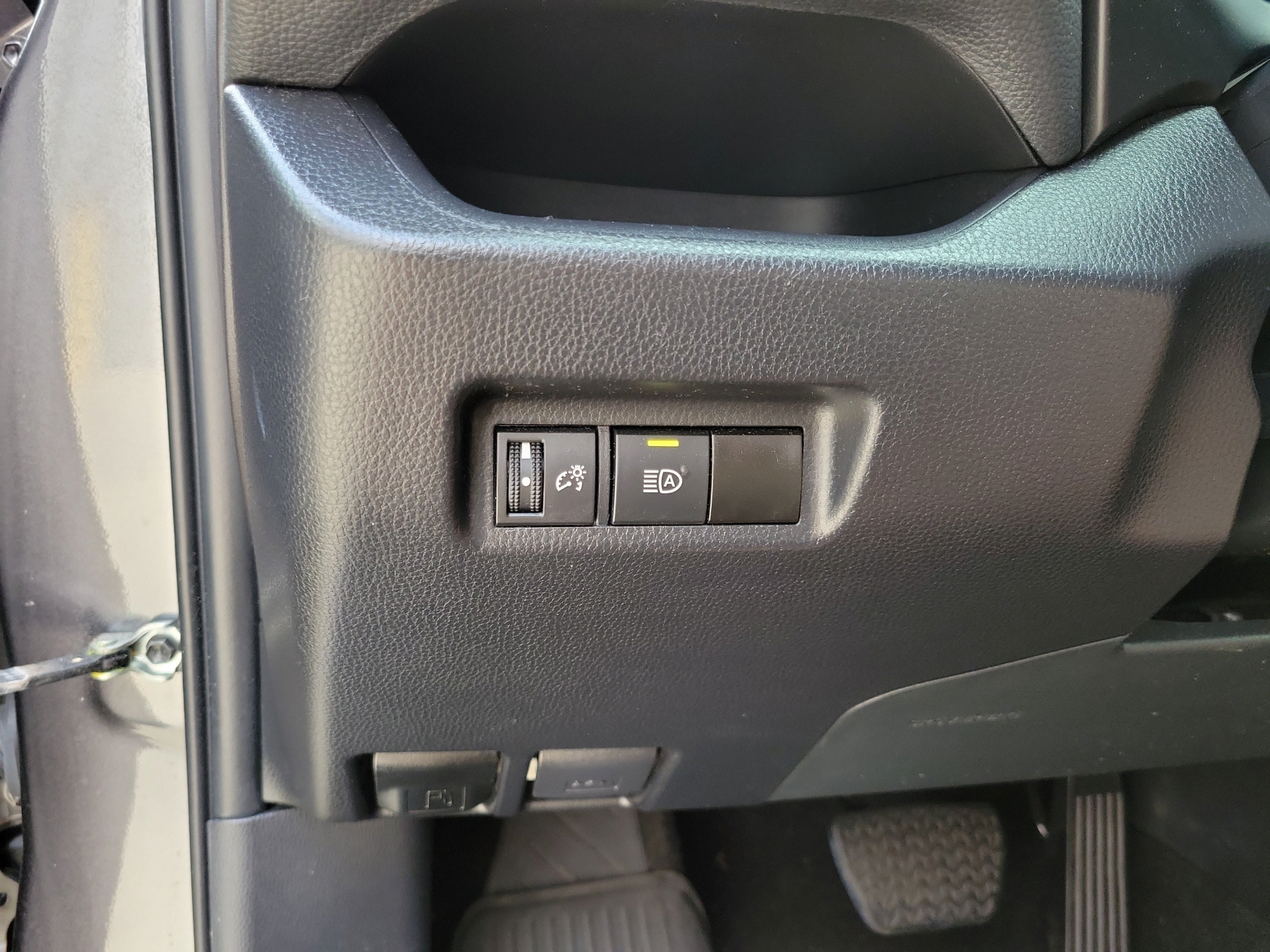 Certified 2024 Toyota RAV4 XLE AWD/4WD image 12