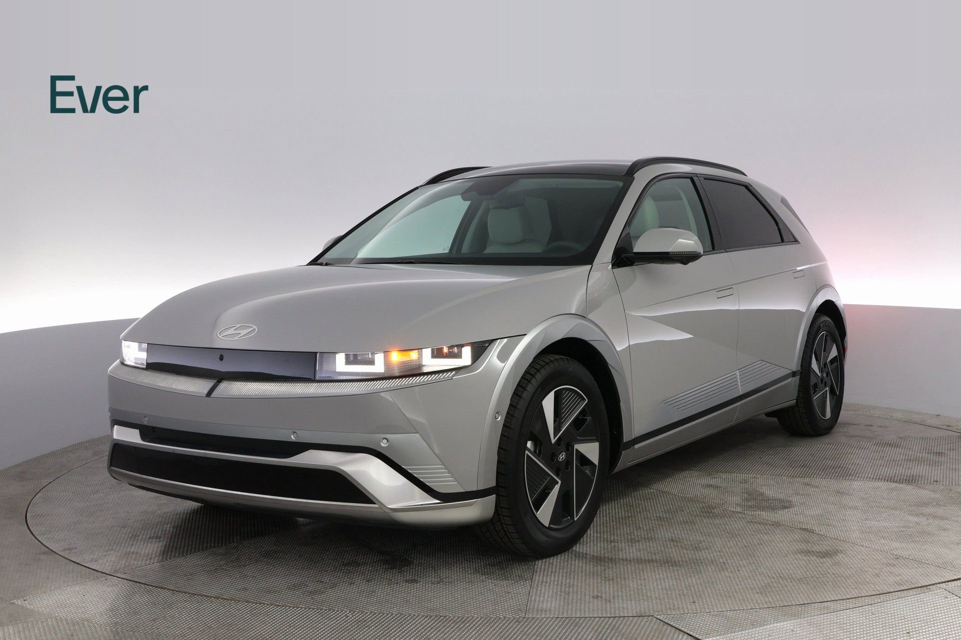 Used 2025 Hyundai Ioniq 5 Limited image 2