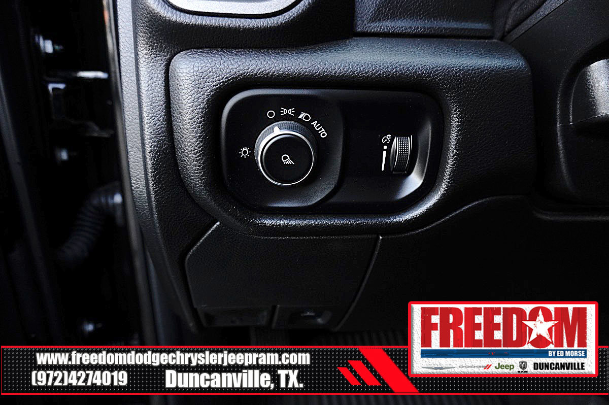 Used 2024 RAM 3500 Tradesman w/ Chrome Appearance Group AWD/4WD image 24