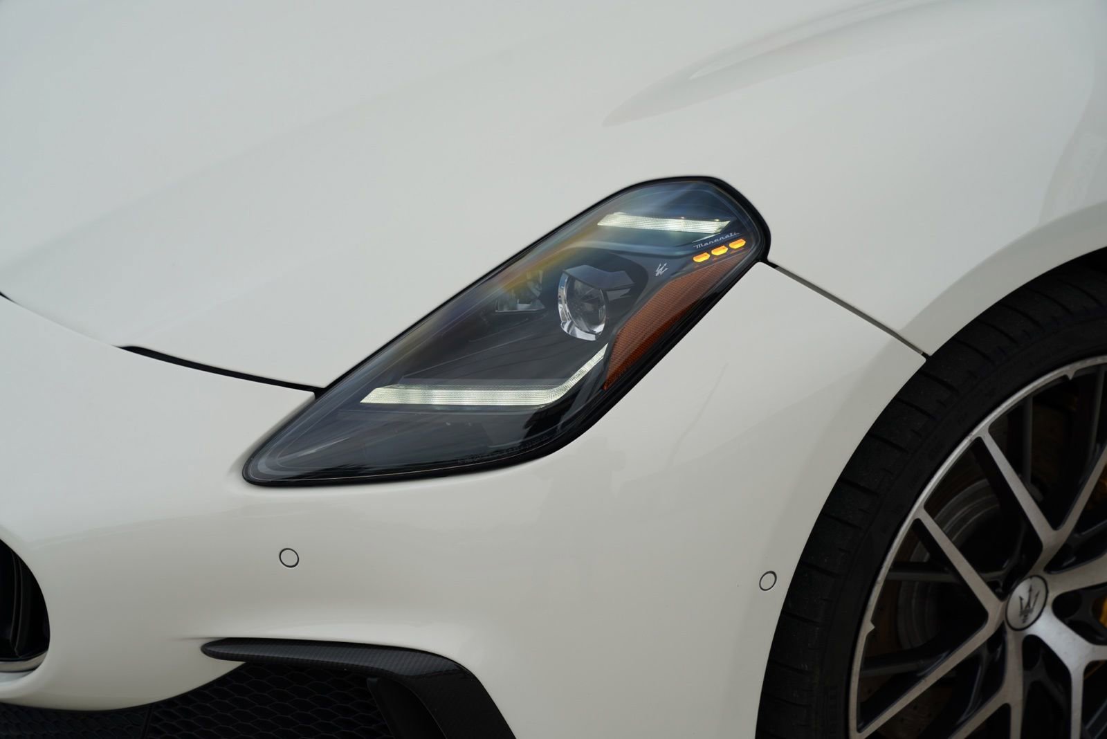 Used 2024 Maserati GranTurismo Trofeo AWD/4WD image 9