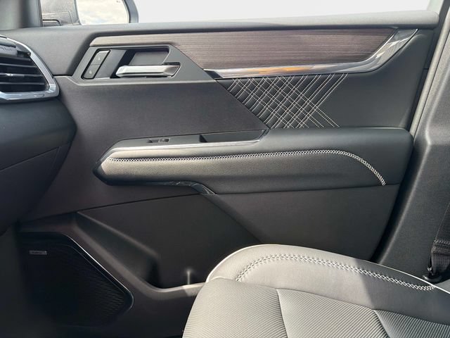 New 2026 GMC Acadia Denali w/ Super Cruise Package FWD image 22