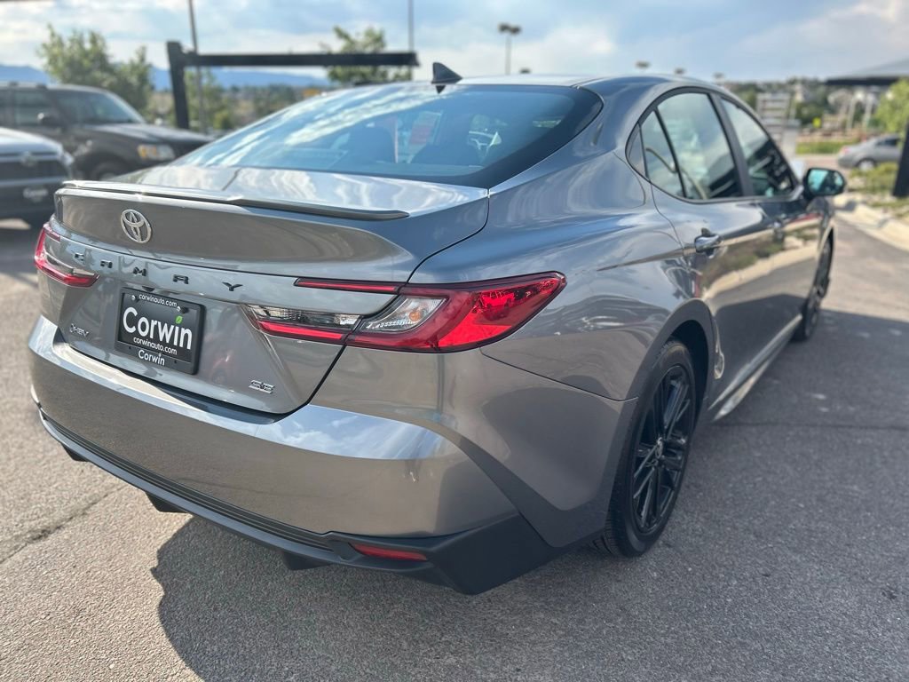Used 2025 Toyota Camry SE image 10