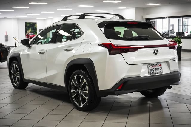 Certified 2025 Lexus UX 300h FWD w/ Accessory Package (Z2) image 8