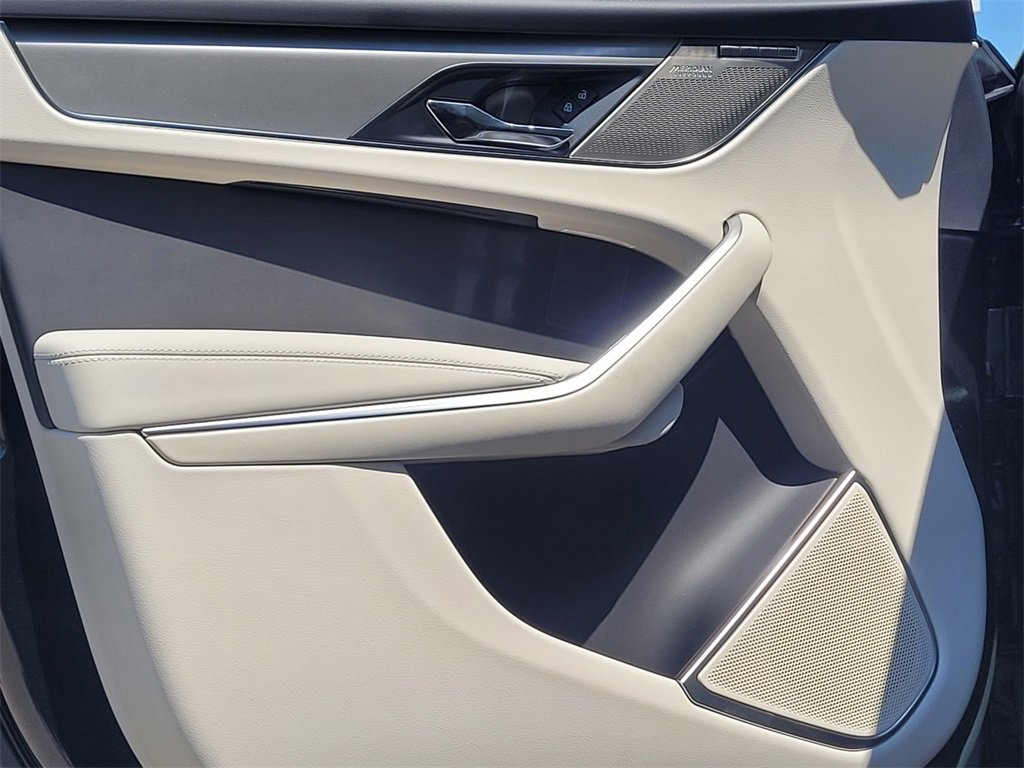 New 2026 Jaguar F-PACE R-Dynamic S image 10