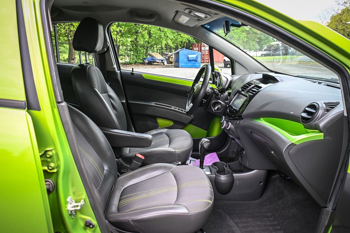 Used 2014 Chevrolet Spark LT FWD image 16