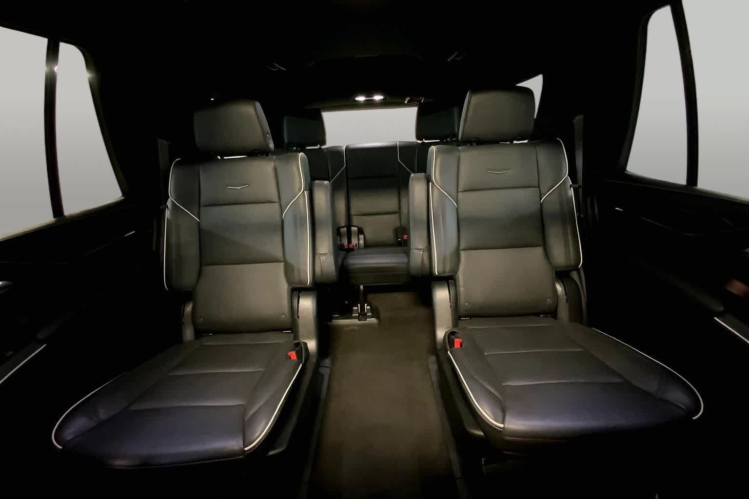 Used 2022 Cadillac Escalade Sport w/ Touring Package AWD/4WD image 19