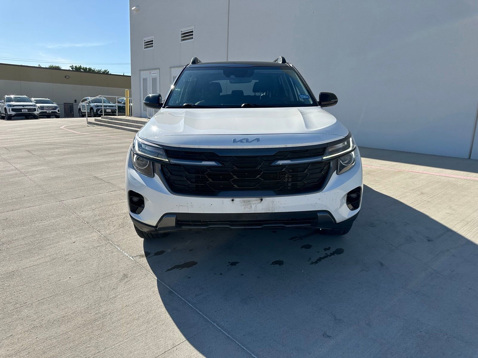Used 2024 Kia Seltos X-Line AWD/4WD image 2