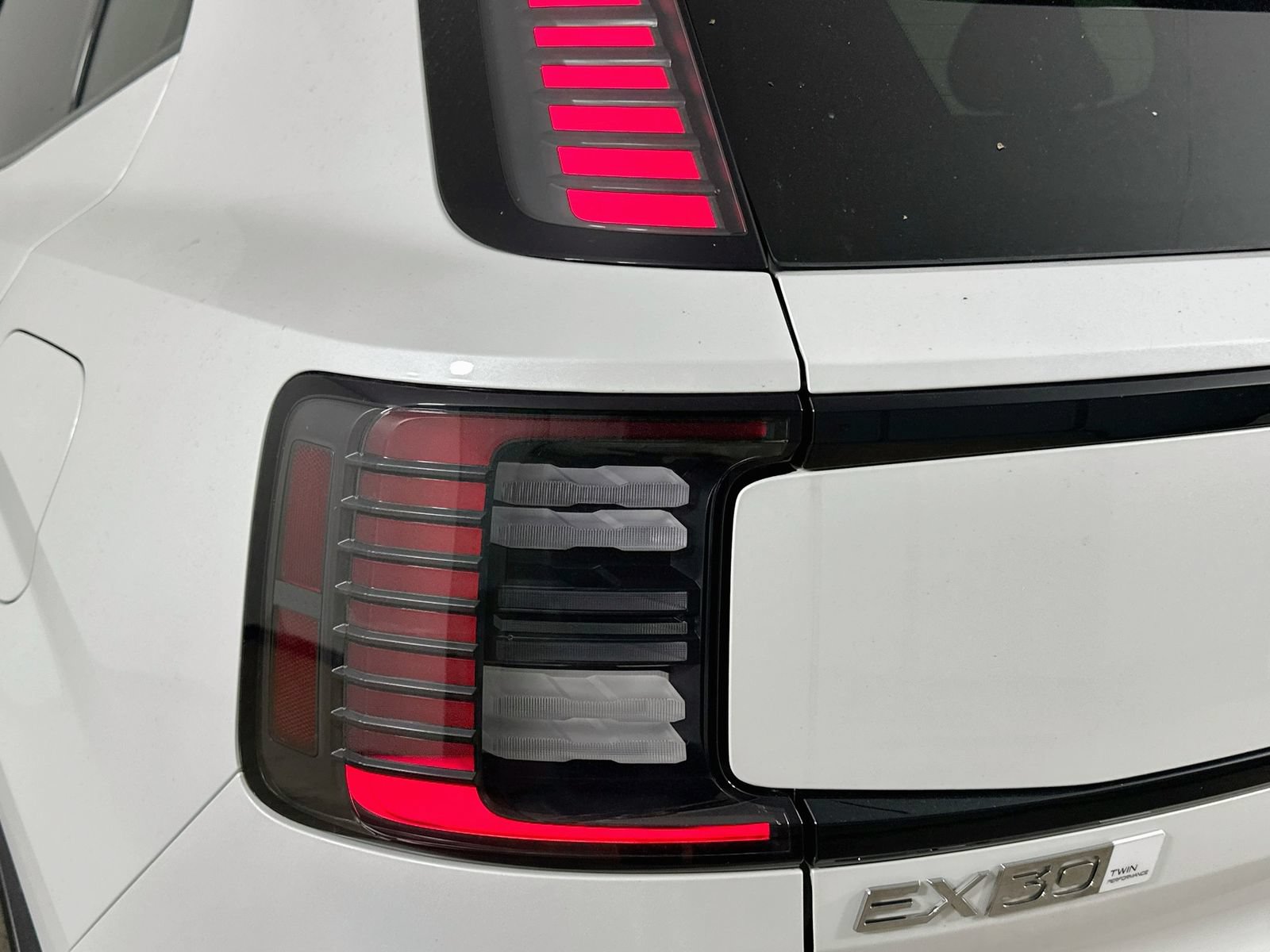 New 2026 Volvo EX30 Ultra w/ Protection Package Premier AWD/4WD image 12