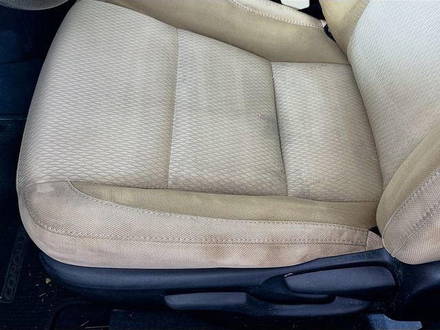 Used 2017 Toyota Corolla LE image 18