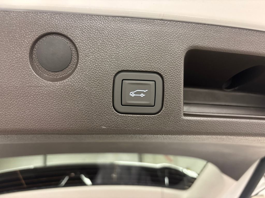 New 2026 GMC Terrain Denali AWD/4WD image 17