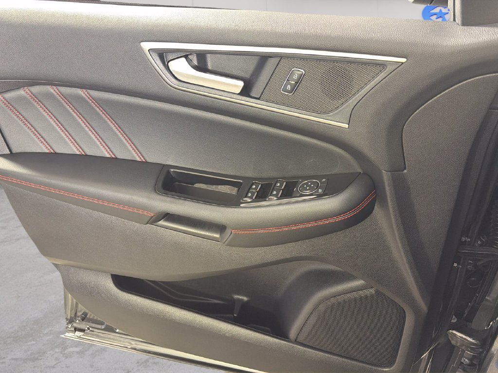 Used 2020 Ford Edge ST-Line FWD image 26