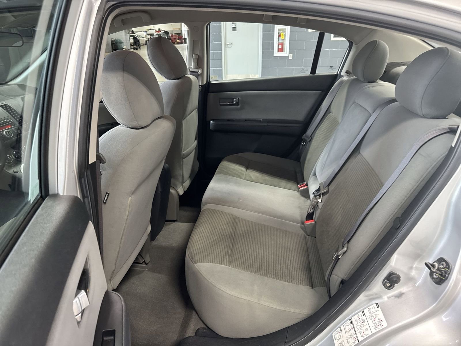 Used 2011 Nissan Sentra 2.0 SR FWD image 25