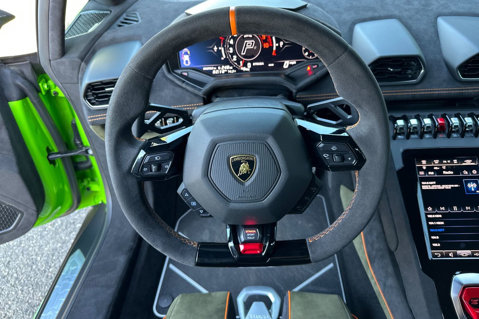 Used 2024 Lamborghini Huracan Sterrato image 15