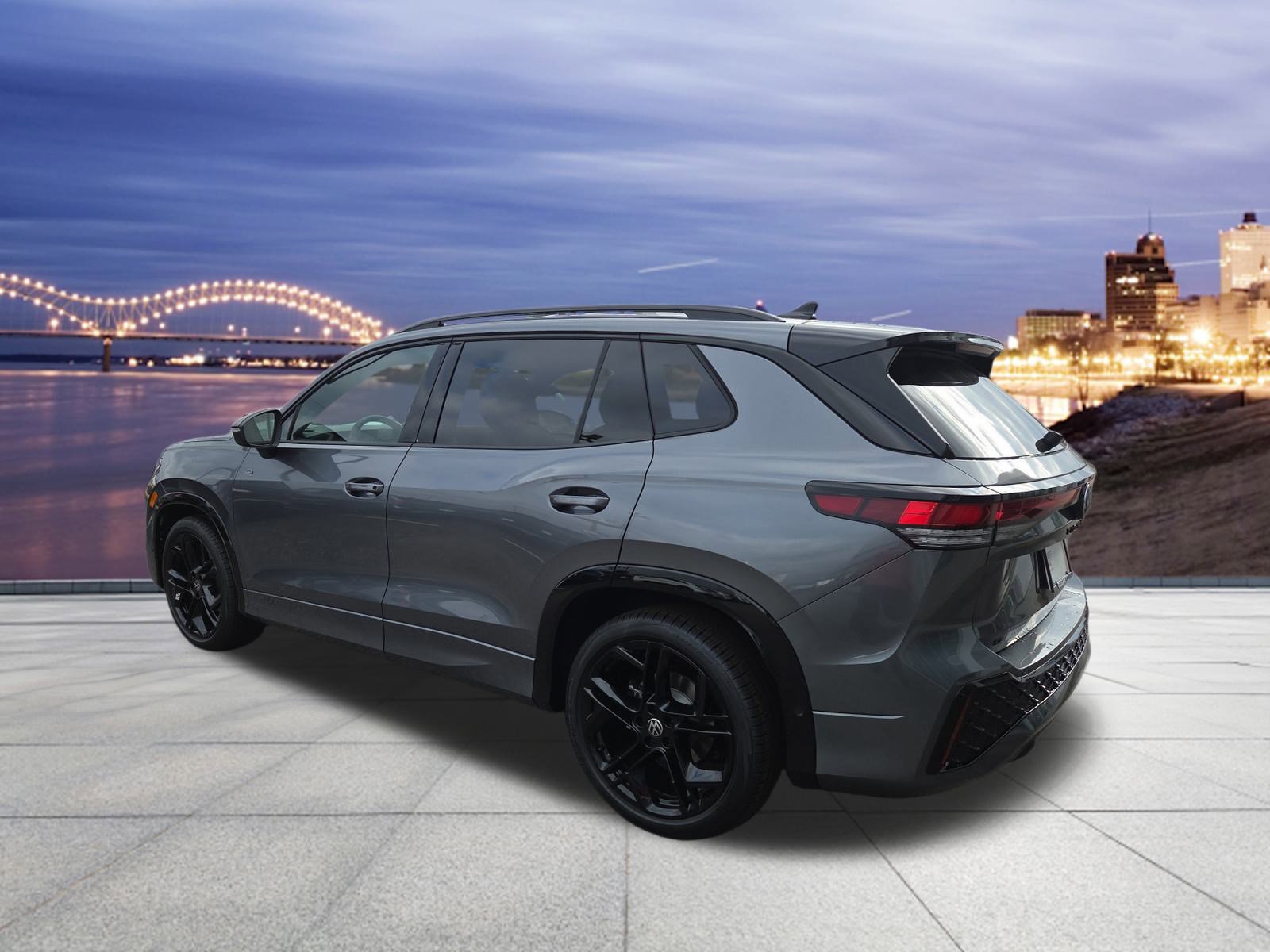 New 2026 Volkswagen Tiguan SE R-Line image 3