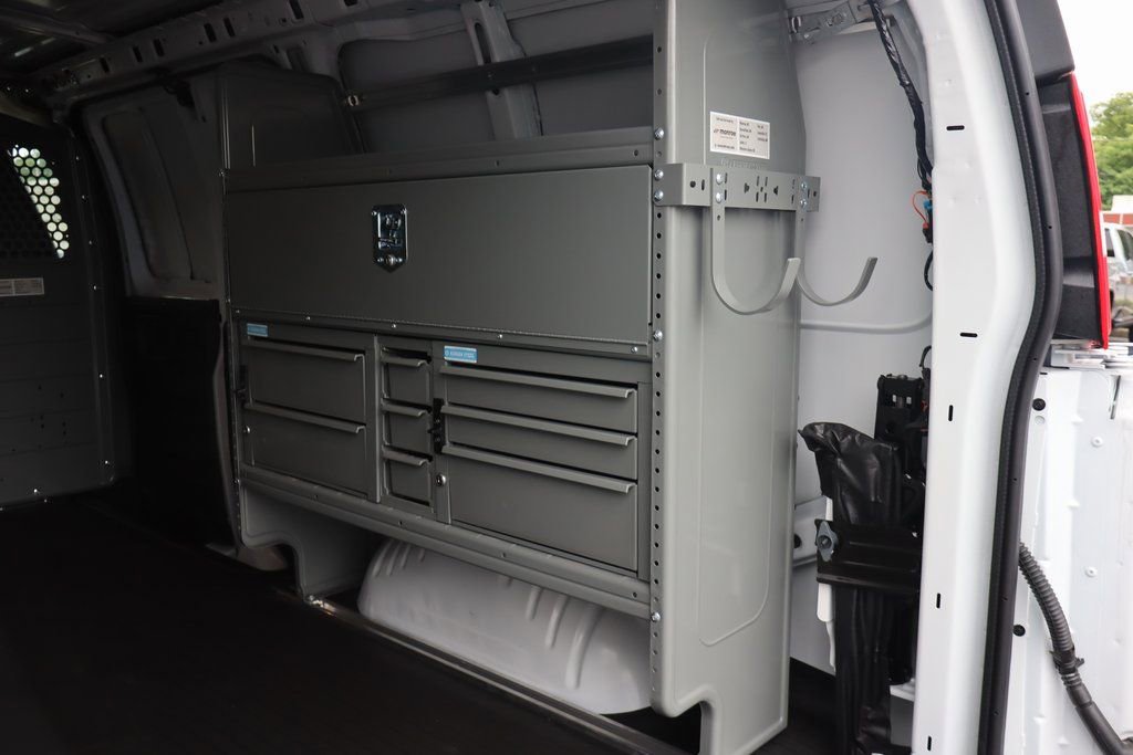 New 2025 Chevrolet Express 2500 Work Van w/ Driver Convenience Package image 25