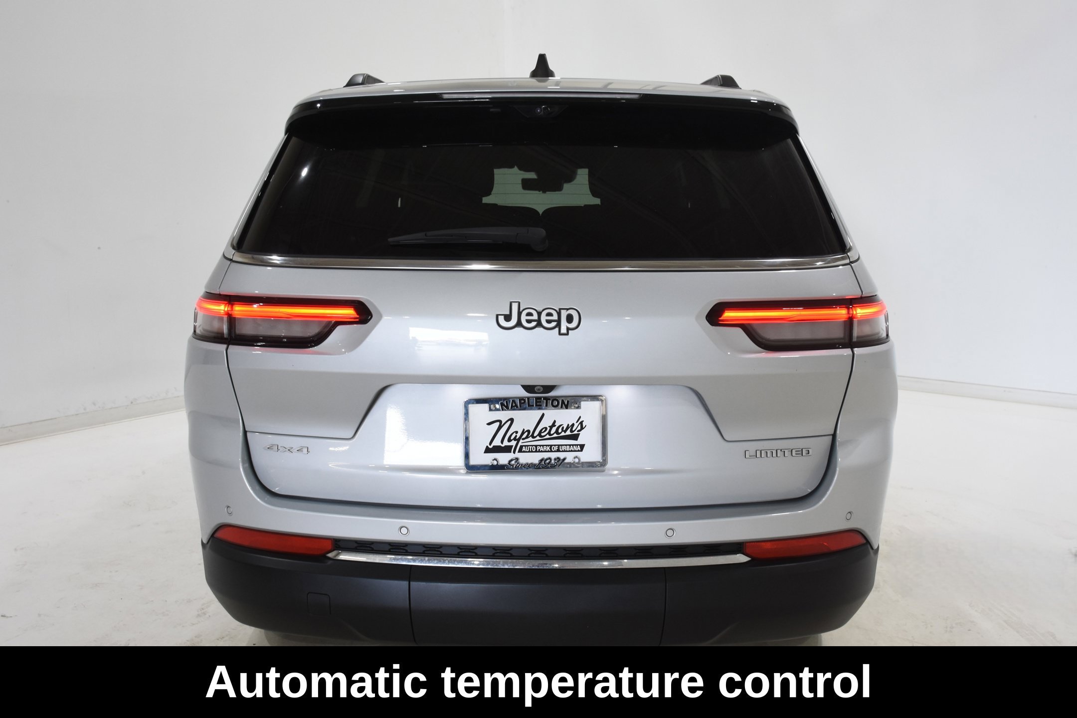 Used 2024 Jeep Grand Cherokee L Limited w/ Luxury Tech Group II AWD/4WD image 7