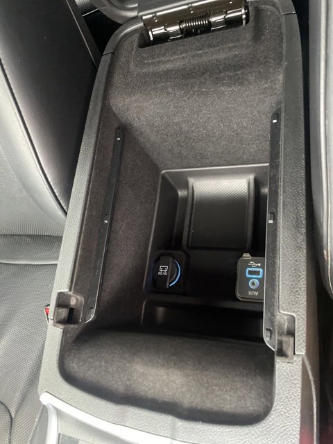 Used 2014 Chrysler 300 C image 37