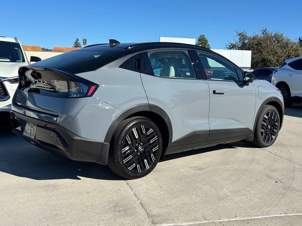 New 2026 Nissan Leaf Platinum+ w/ Illuminated Package FWD image 3
