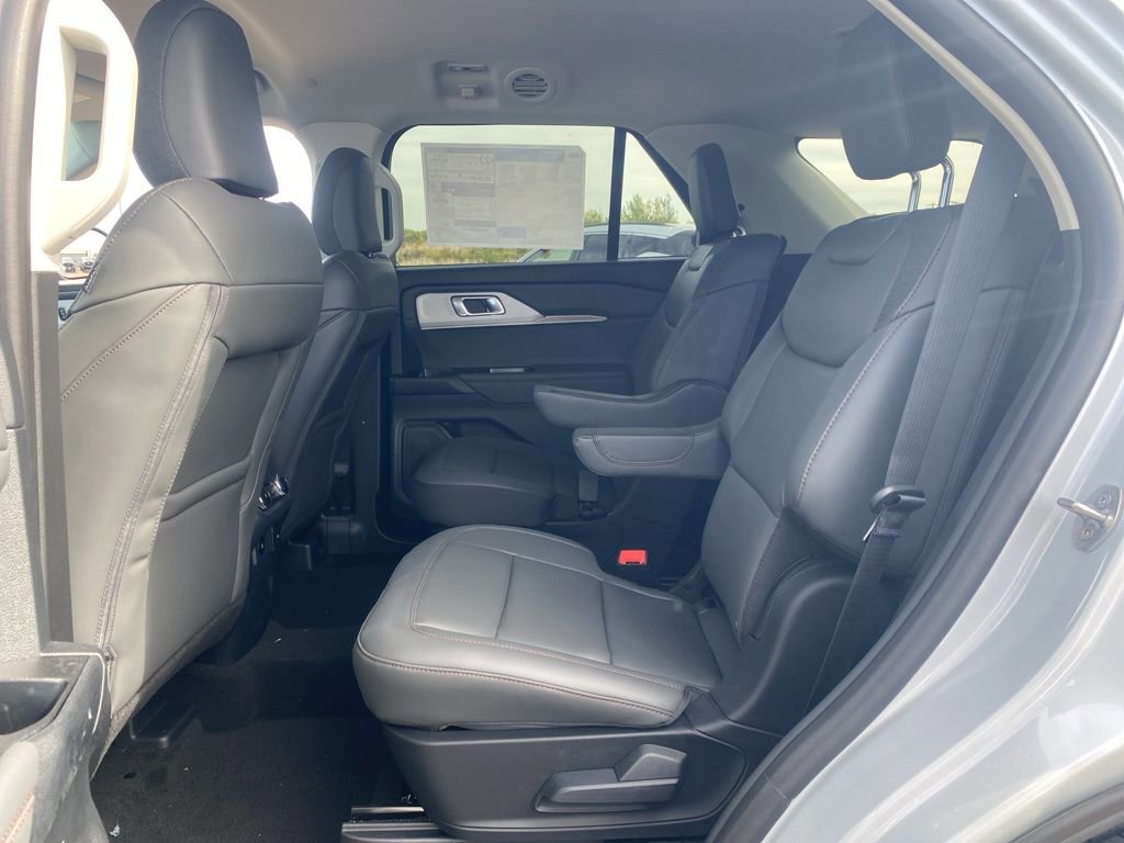 New 2025 Ford Explorer Active image 26