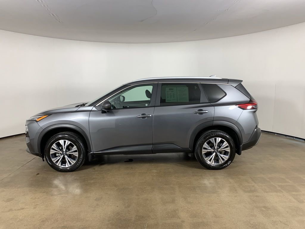 Used 2023 Nissan Rogue SV w/ SV Premium B Package image 16