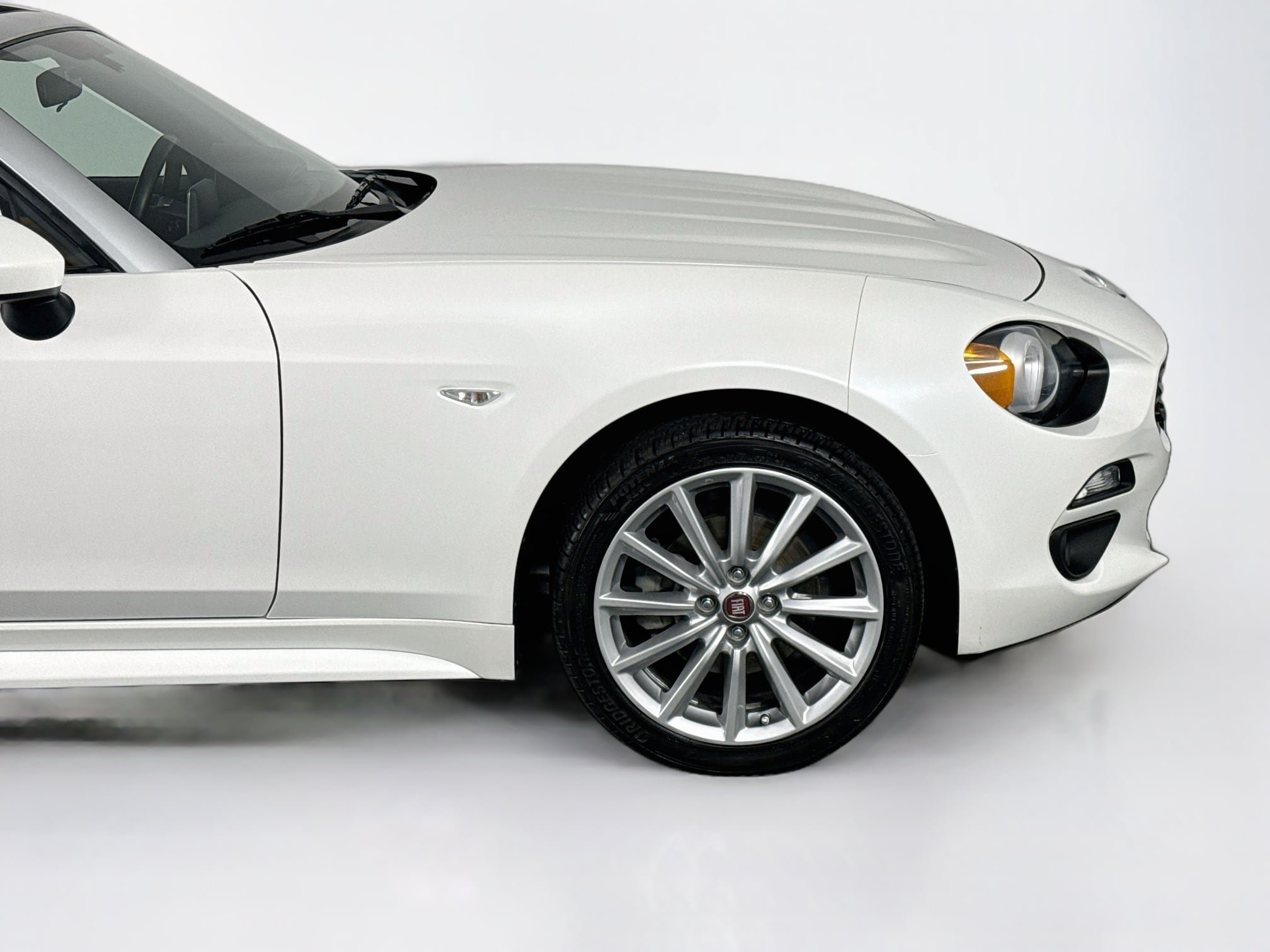 Used 2018 FIAT 124 Spider Lusso w/ Navigation & Sound Group RWD image 42